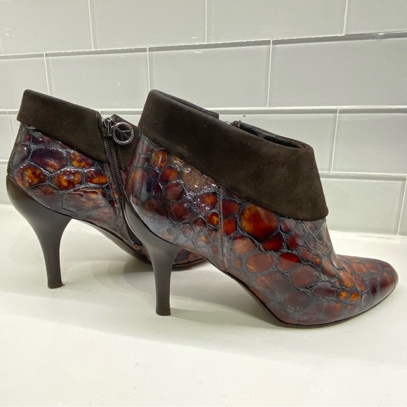 Donald J Pliner Rula Ankle Zip Bootie Brown Patent Leather/Suede Sz 6 1/2 - Picture 8 of 15